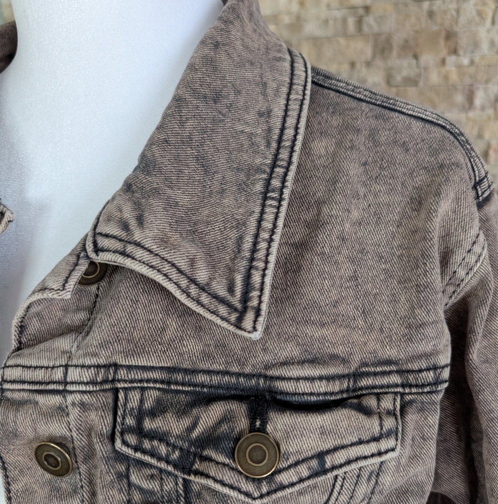 Distressed Brown Cropped Denim Jacket Raw Hem Grunge Indie Street Sz L Acid Wash - Picture 3 of 11